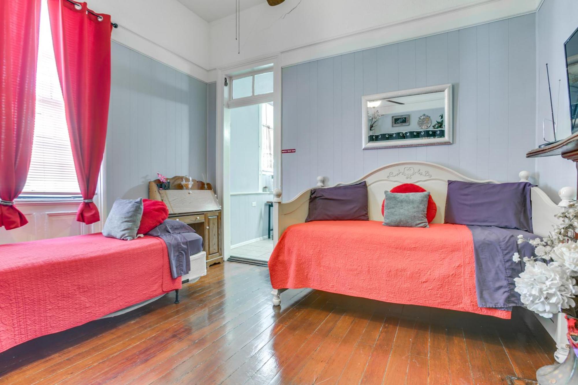 Nola House In Irish Channel - Walk To Magazine St! Holiday home New Orleans